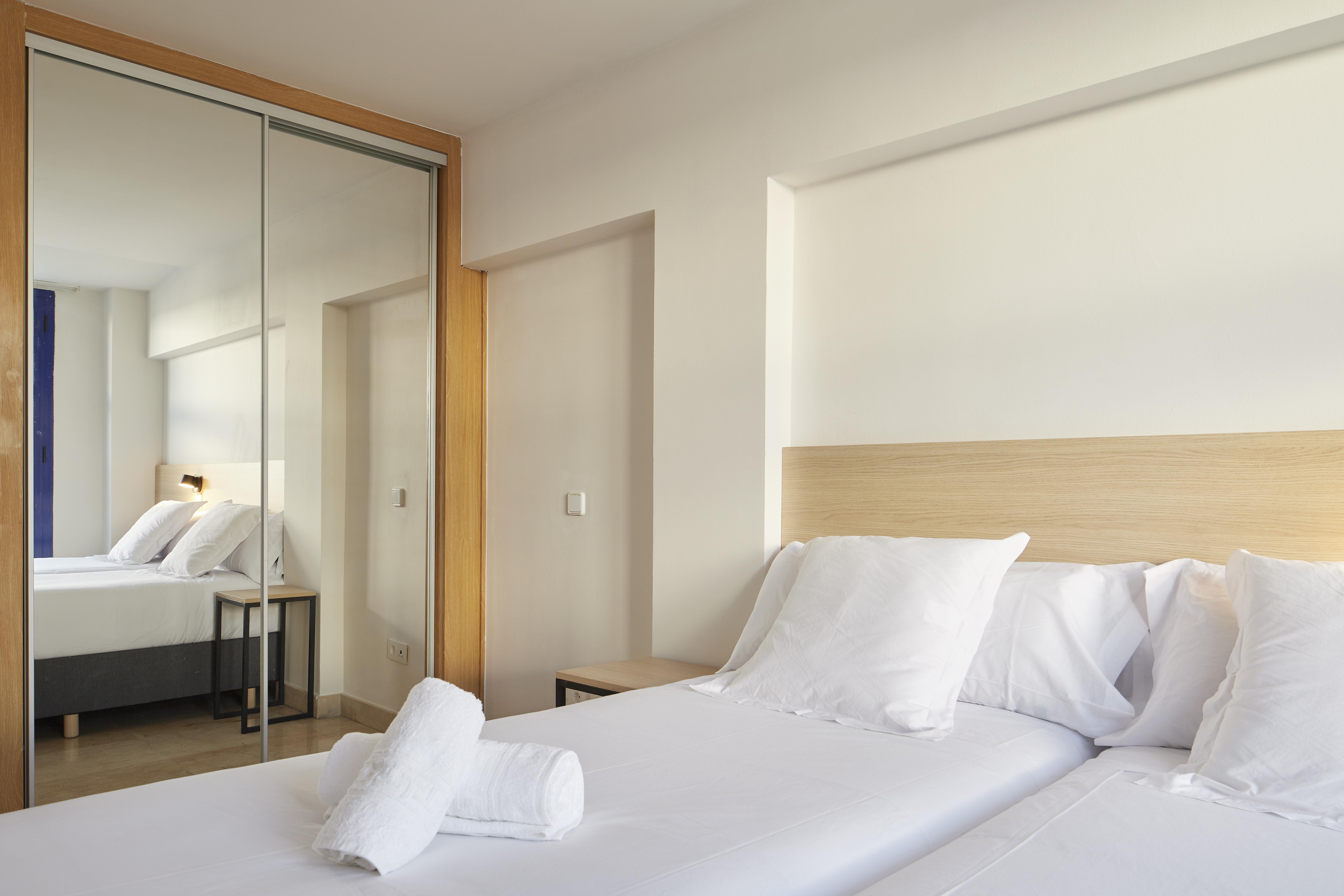 Iraipe Logrono Hotel Exterior photo