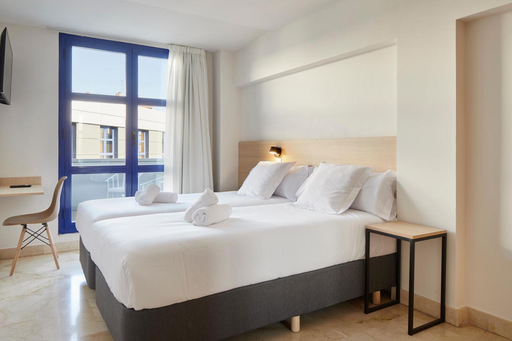 Iraipe Logrono Hotel Exterior photo