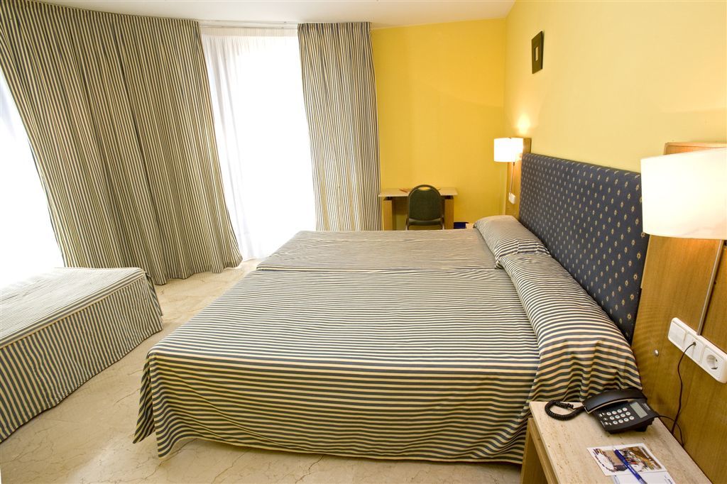 Iraipe Logrono Hotel Exterior photo